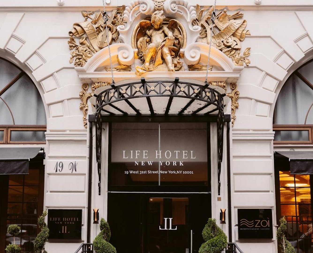 Life 4* New York