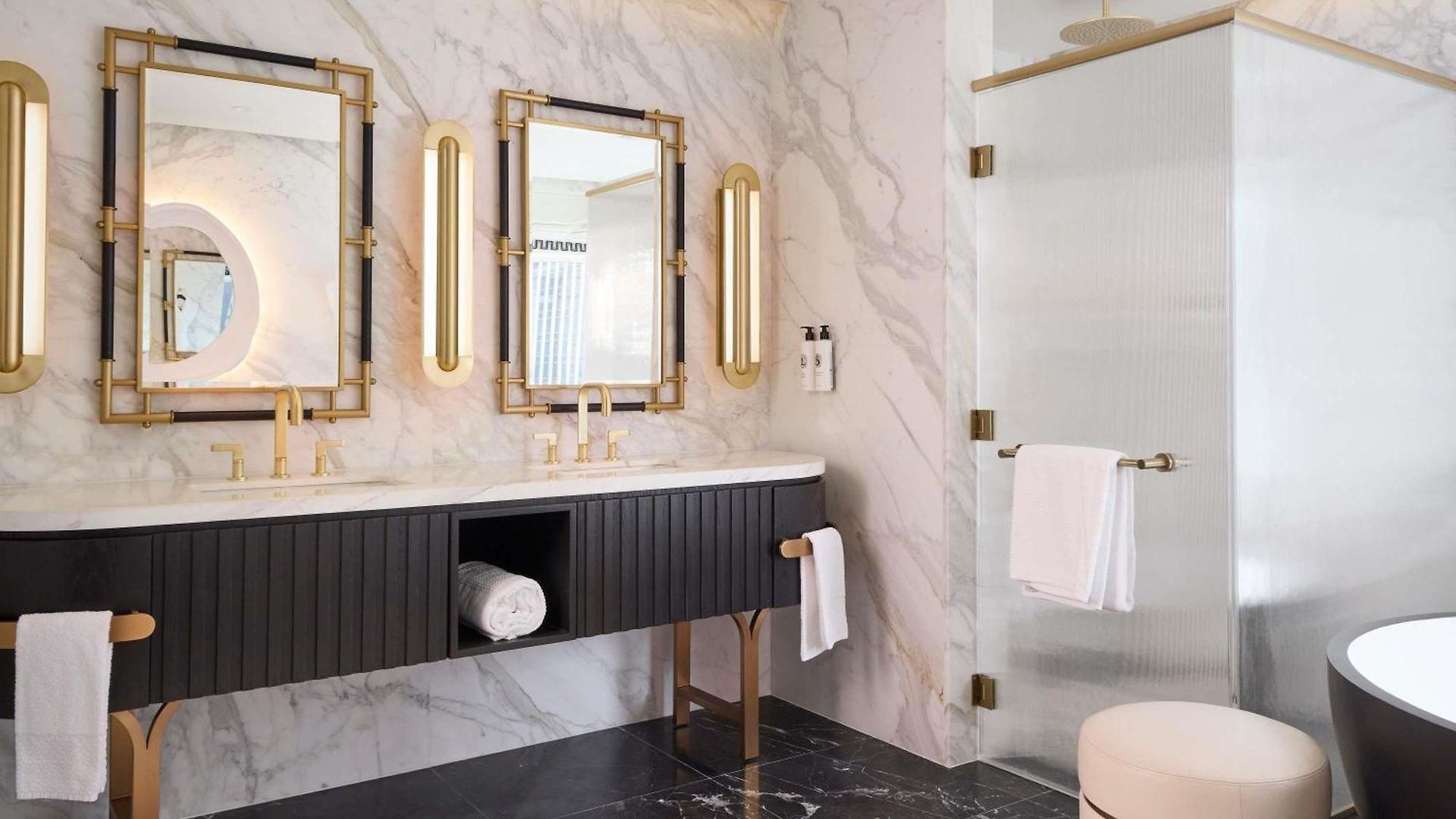 Sofitel Hotel 4*