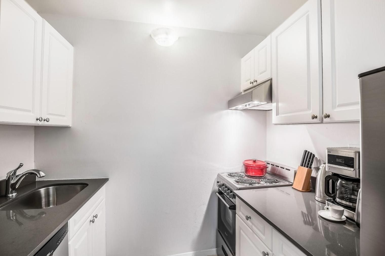 Chelsea 1br W Water Views Doorman Nyc-210 Apartment *