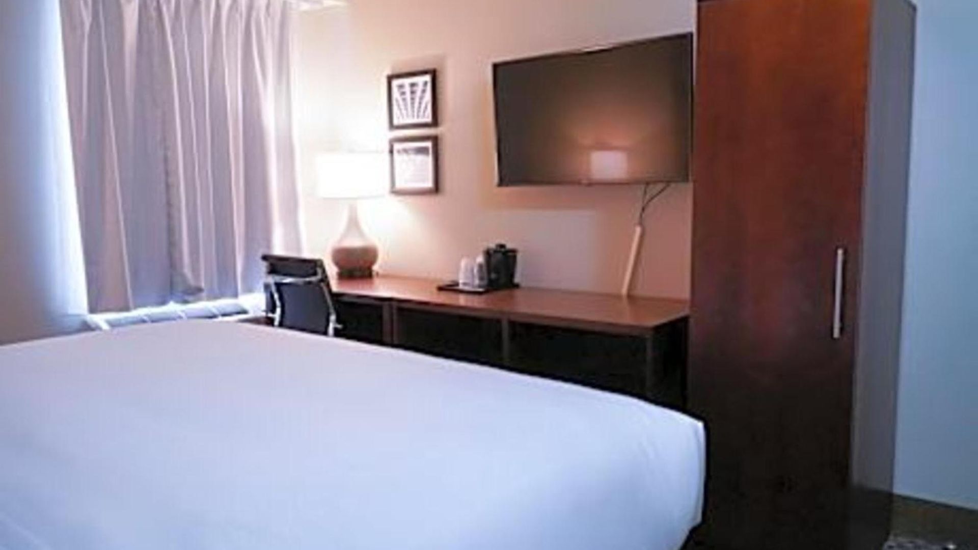 Mint Jfk Airport Hotel 3*