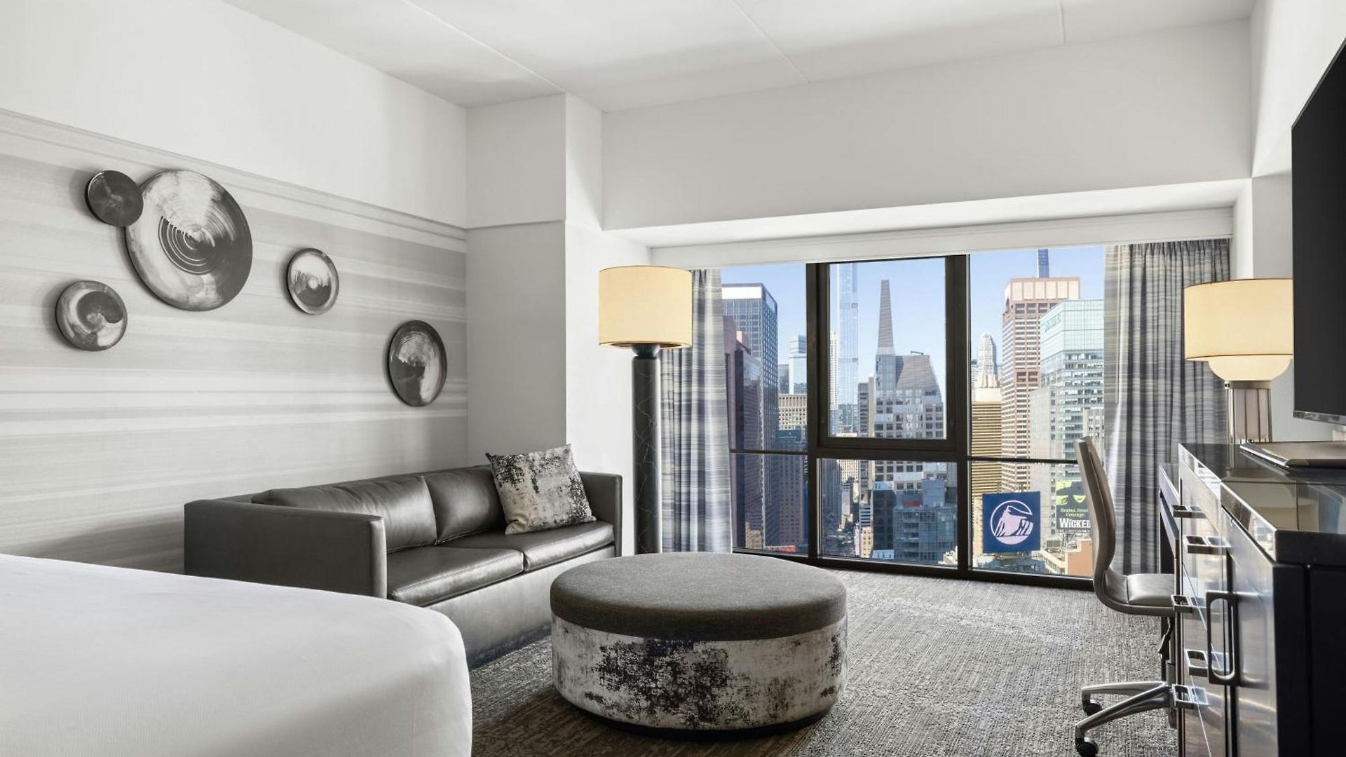 Marriott Marquis Hotel 5*