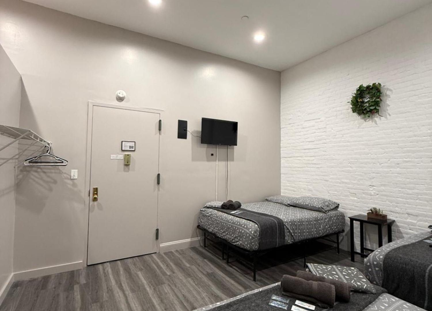 Apartment 31 Street Broadway