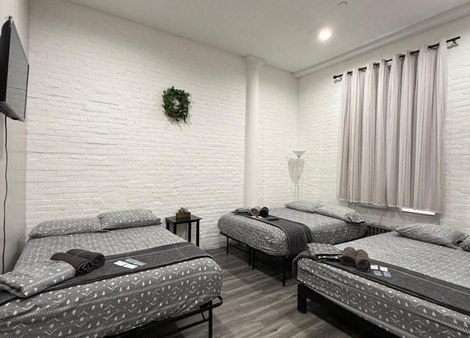 Apartment 31 Street Broadway