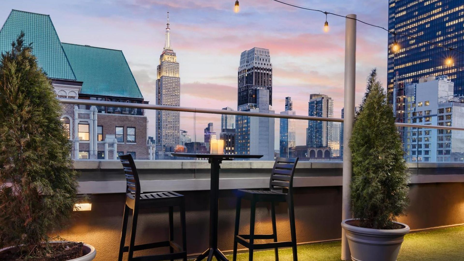 Doubletree By Hilton Times Square South Hotel 4*