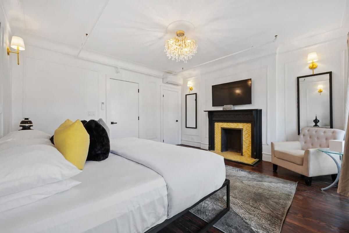 The Perfect For Large Groups Sleeps 10