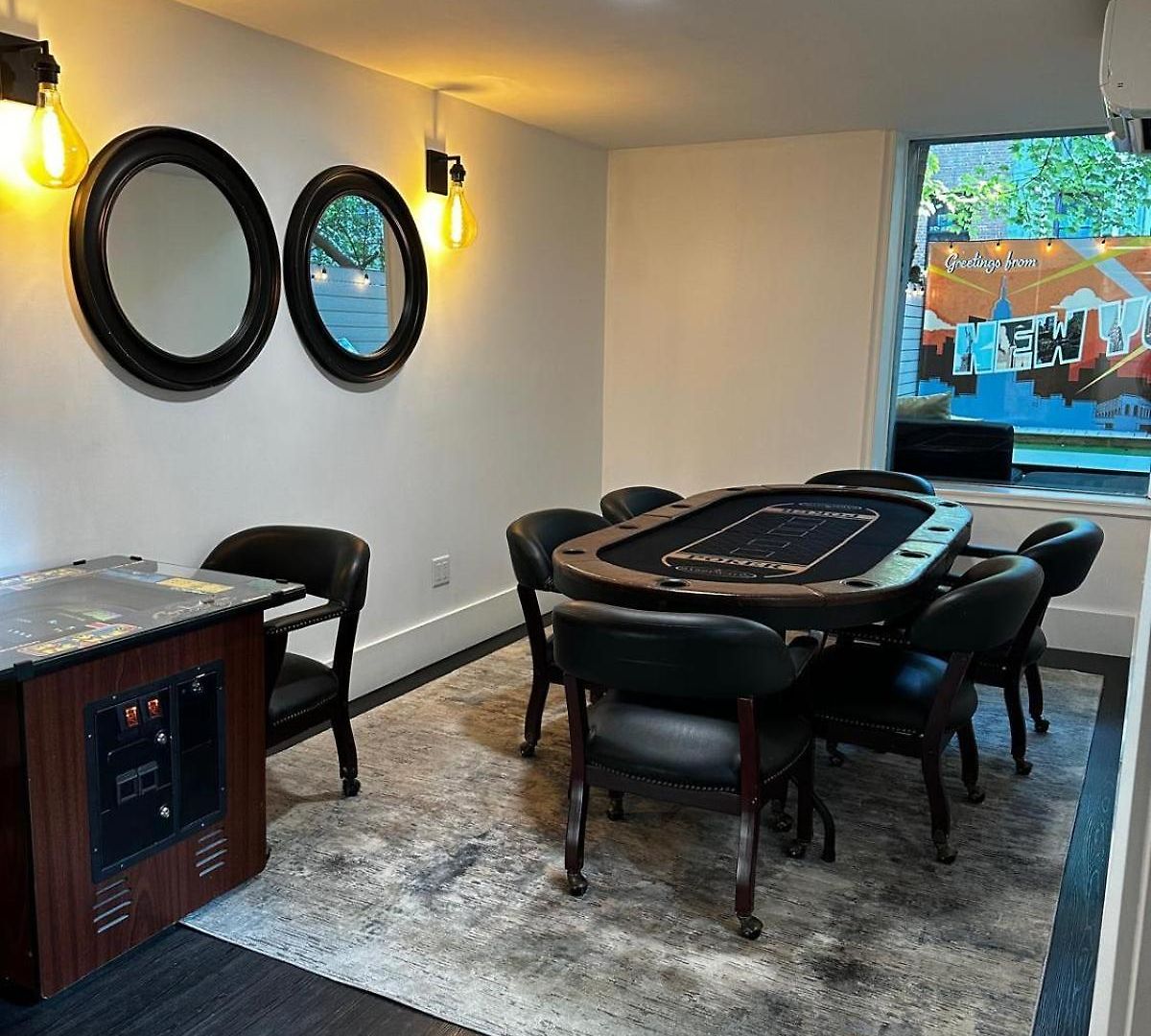The Perfect For Large Groups Sleeps 10 Apartment New York