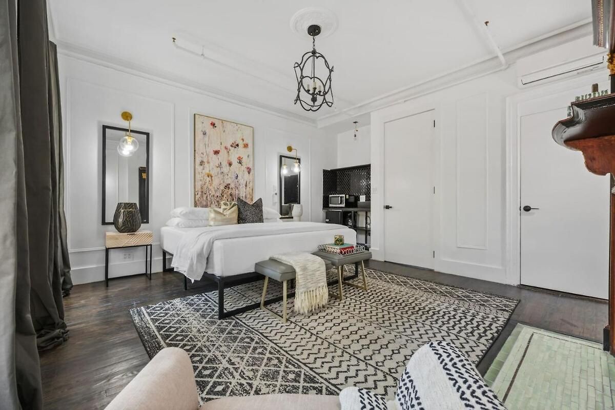 Apartment The Perfect For Large Groups Sleeps 10 New York