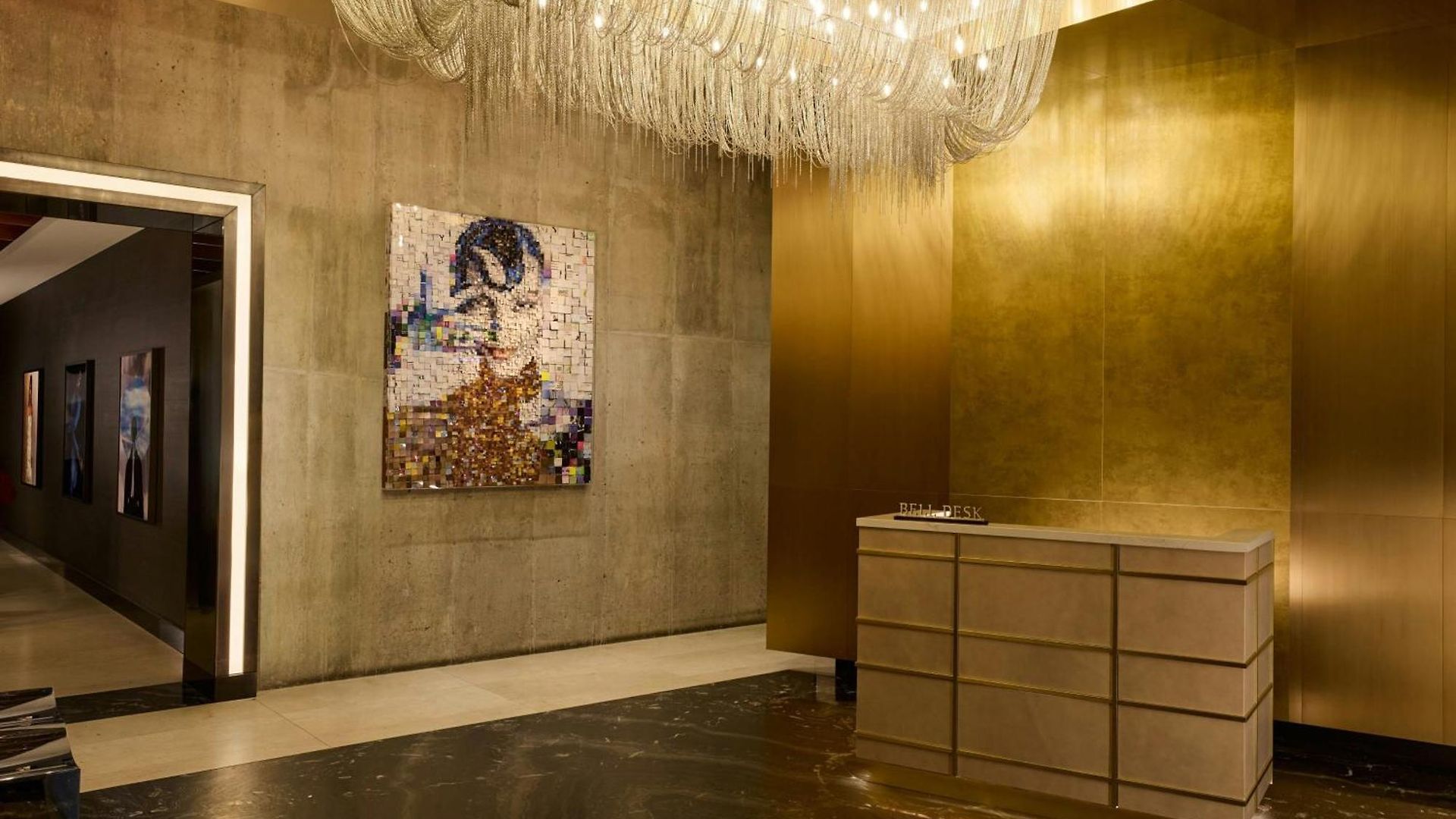 Renaissance Midtown Hotel 4*