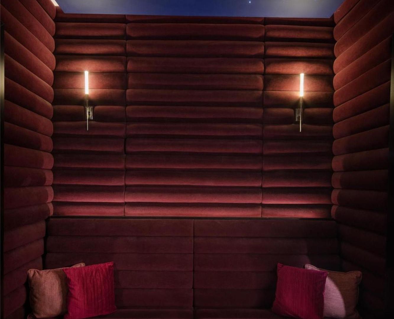 Hotel Newly Renovated Embassy By Hilton Manhattan Times Square 4*
