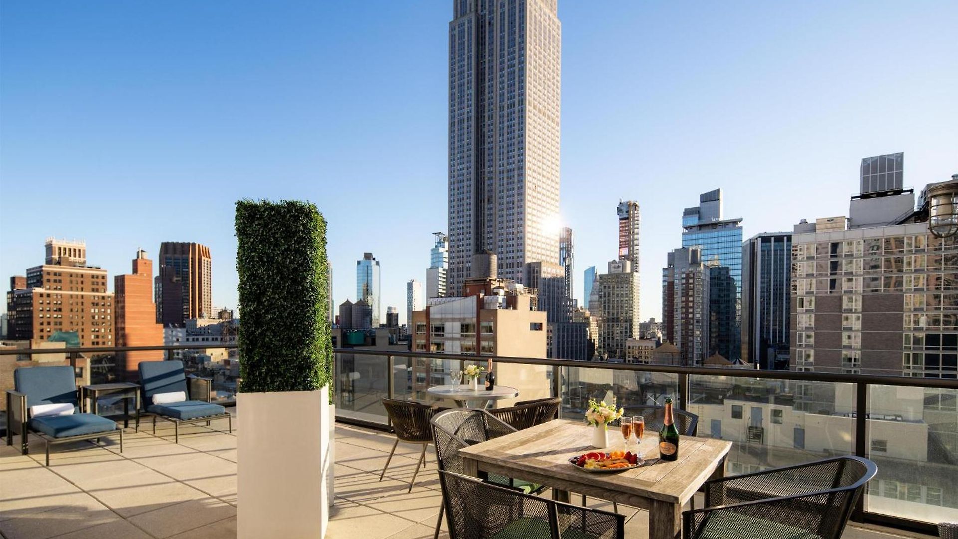 Hotel Newly Renovated Embassy By Hilton Manhattan Times Square 4*