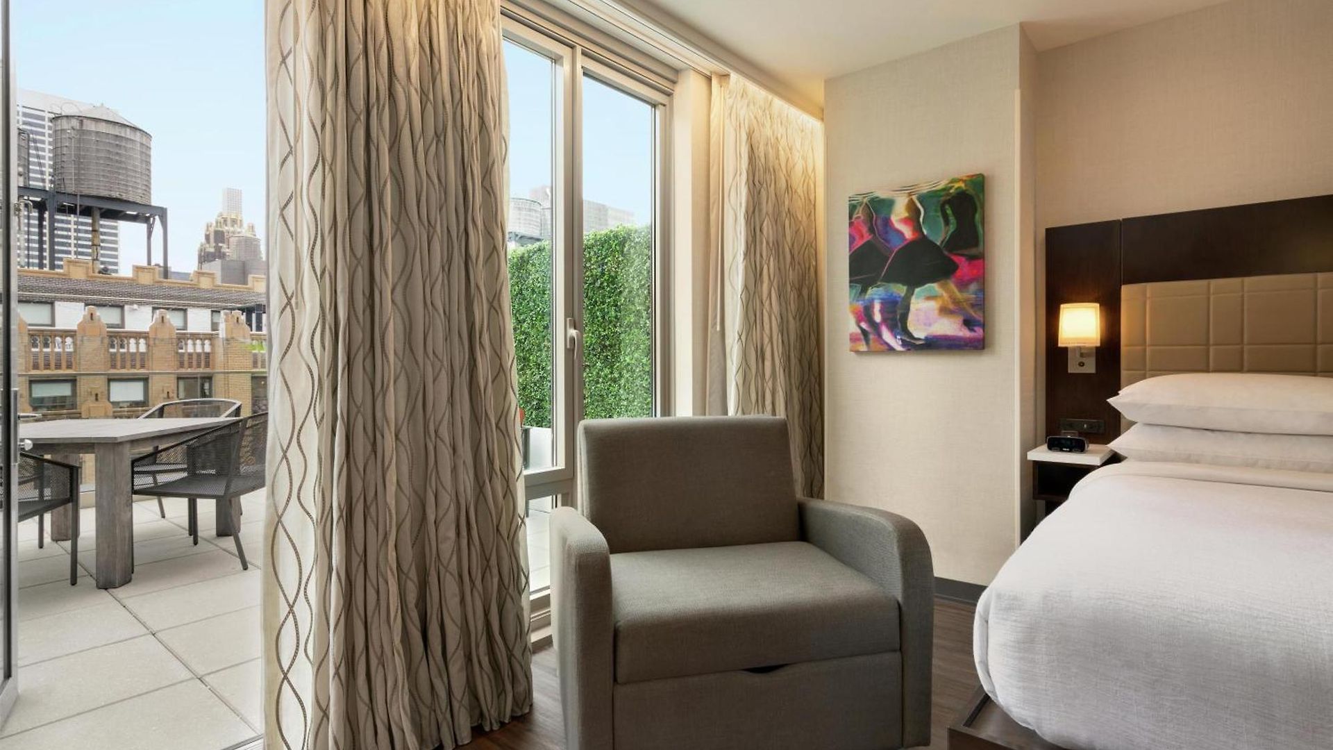 Hotel Newly Renovated Embassy By Hilton Manhattan Times Square New York