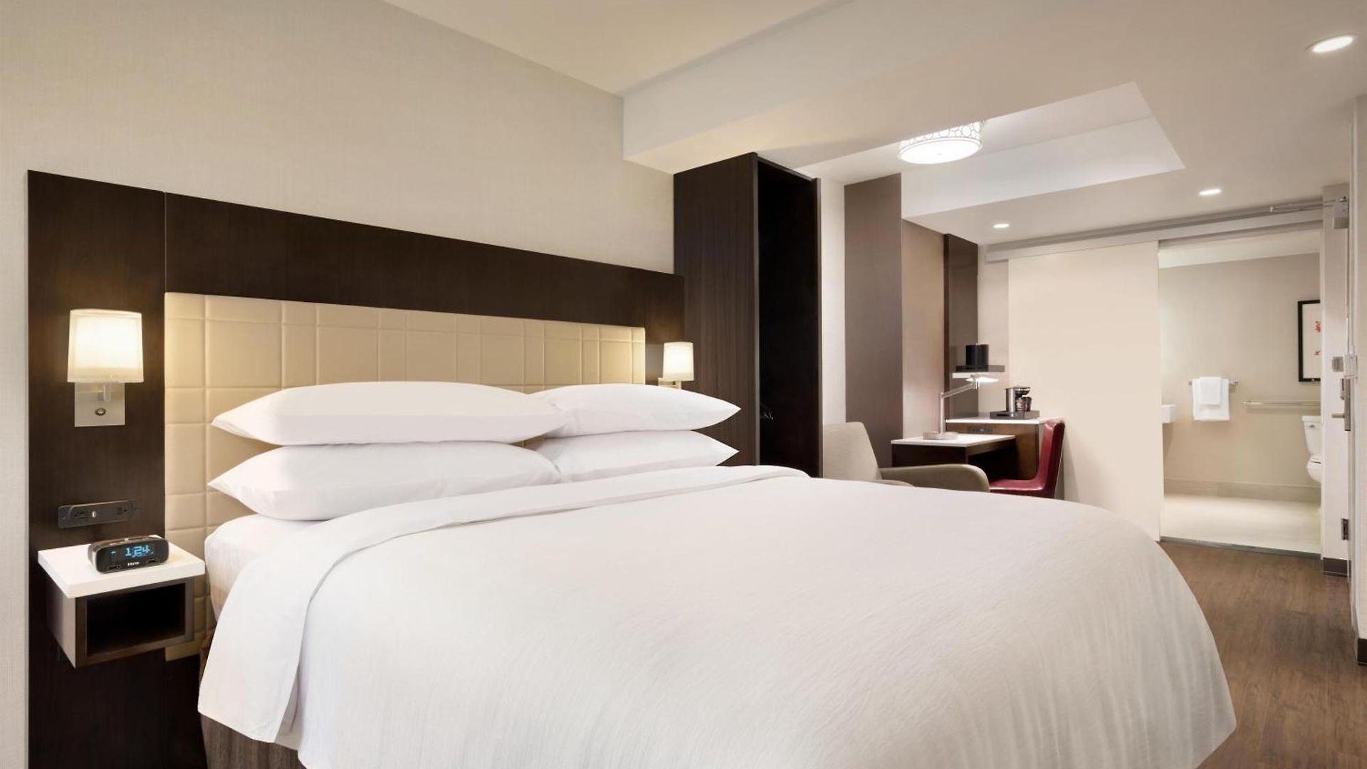 Newly Renovated Embassy By Hilton Manhattan Times Square 4*