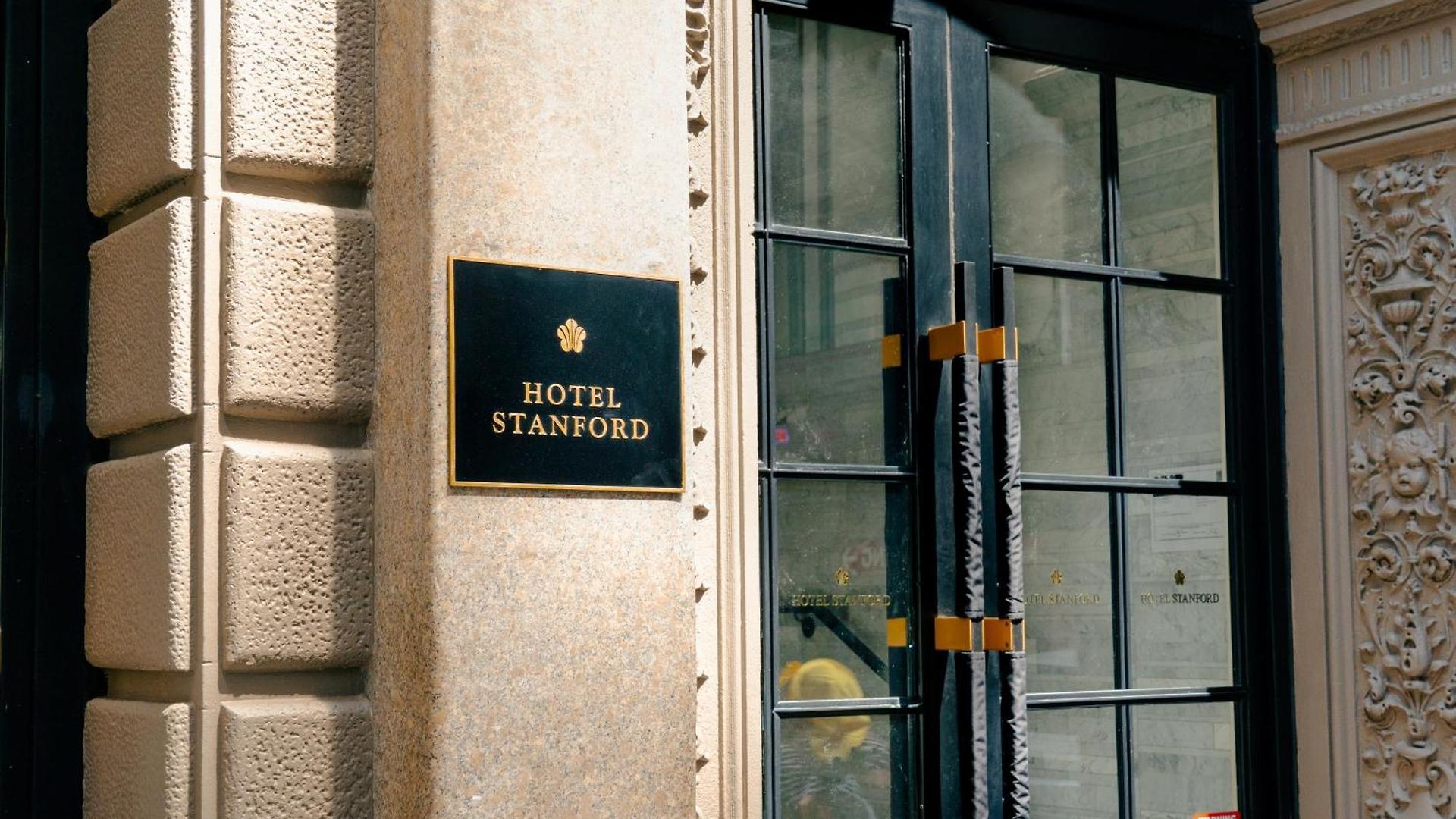 Stanford Hotel 3*