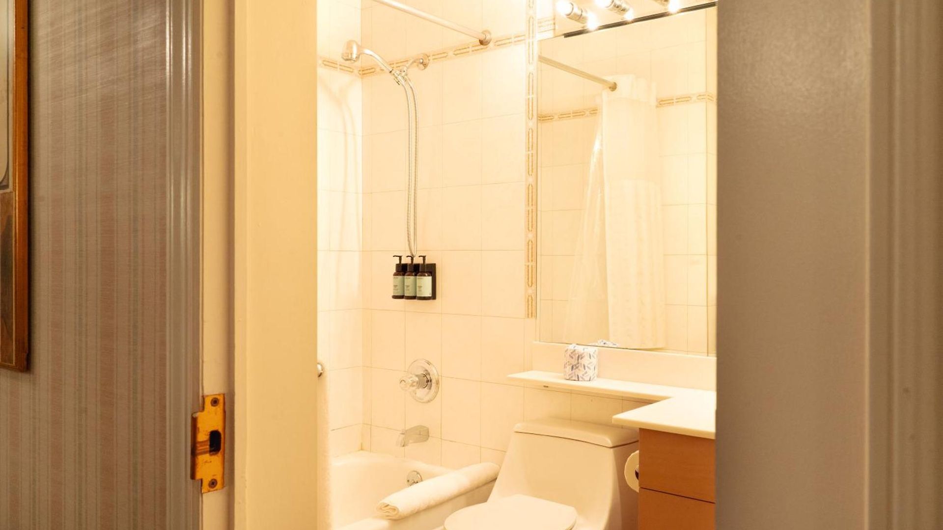 Stanford Hotel 3*