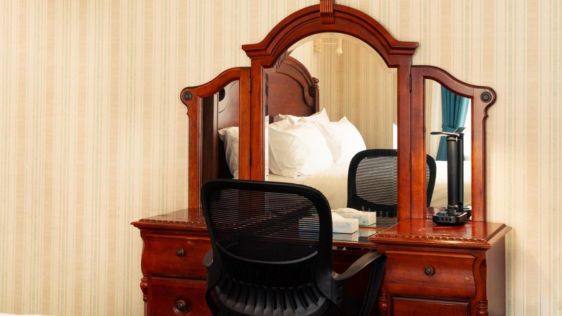Hotel Stanford