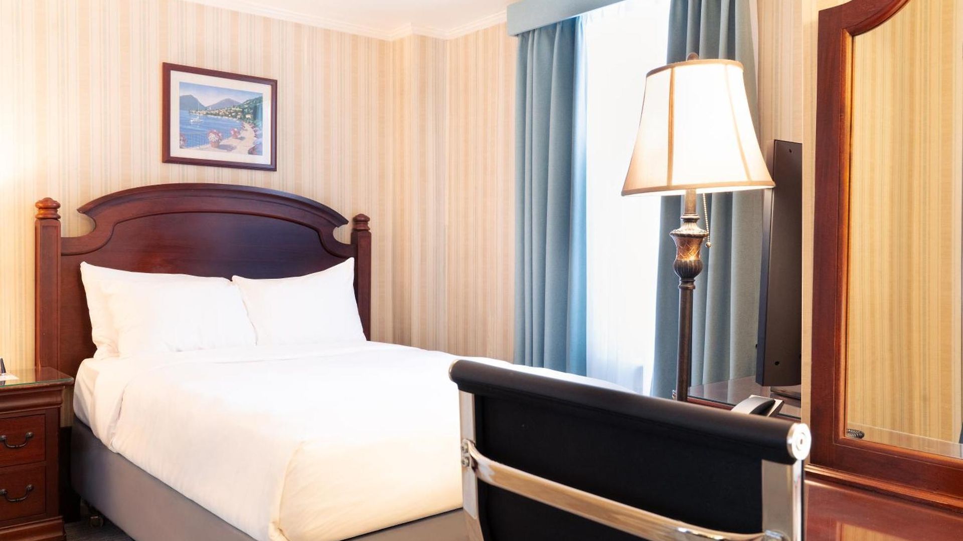 Stanford Hotel 3*
