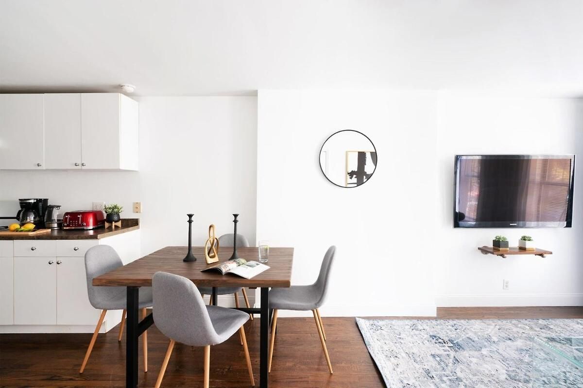 Apartment 1435-3-3 Bedrooms 2bath W D Prime Upper East New York