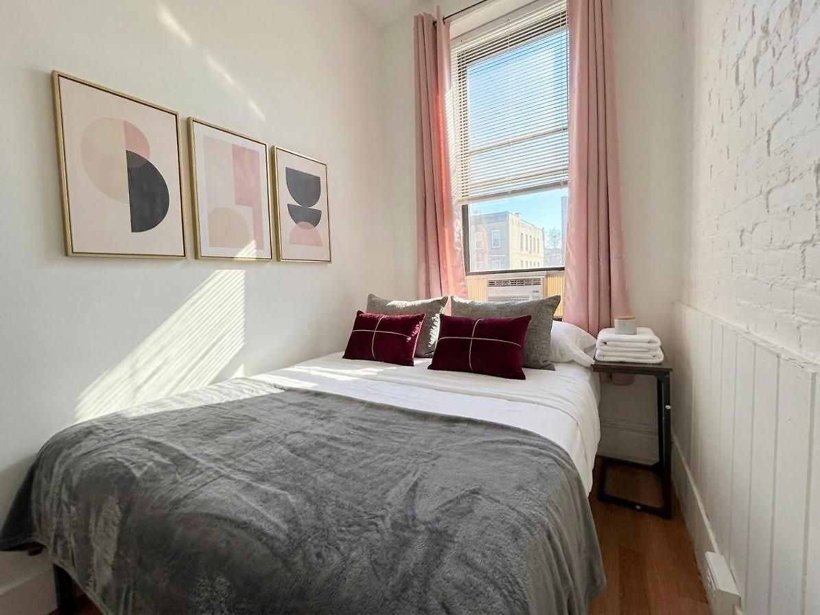 Midtown Manor Apartment New York