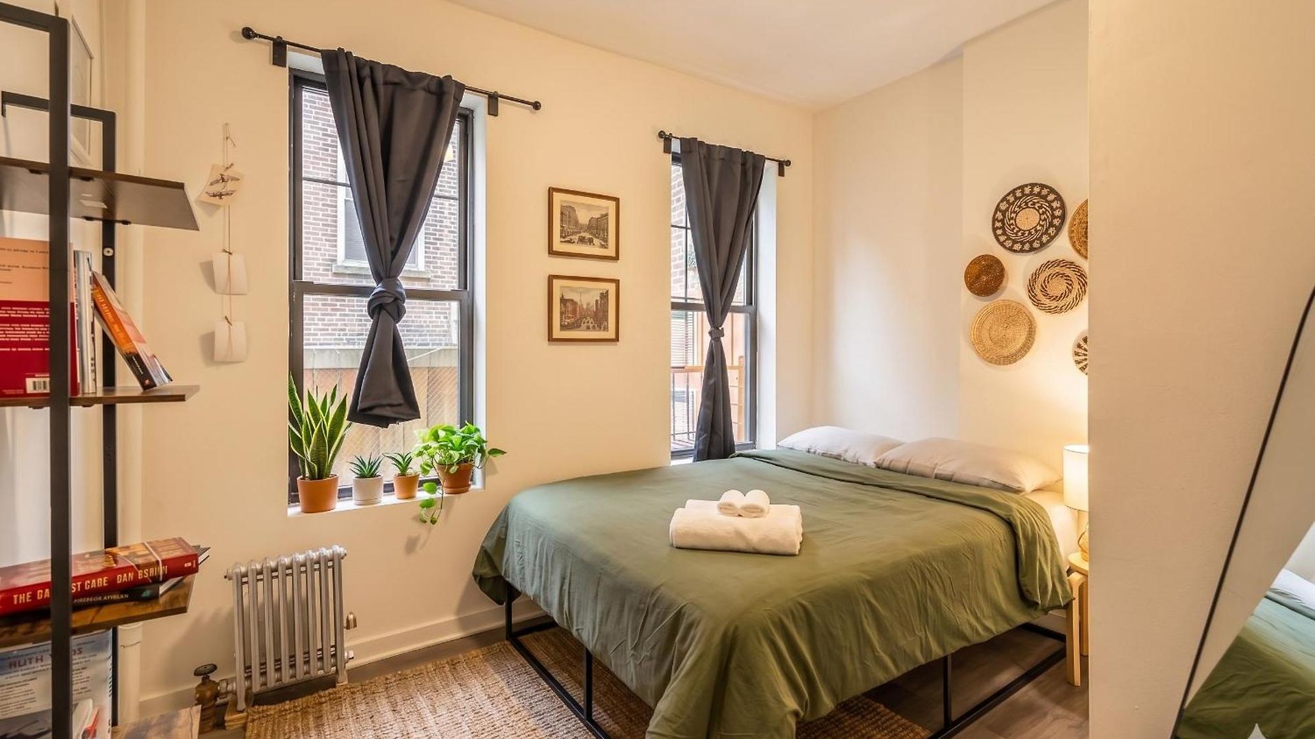 The Ultimate Nyc Base 1br Near Times Sq & Columbus Circle *