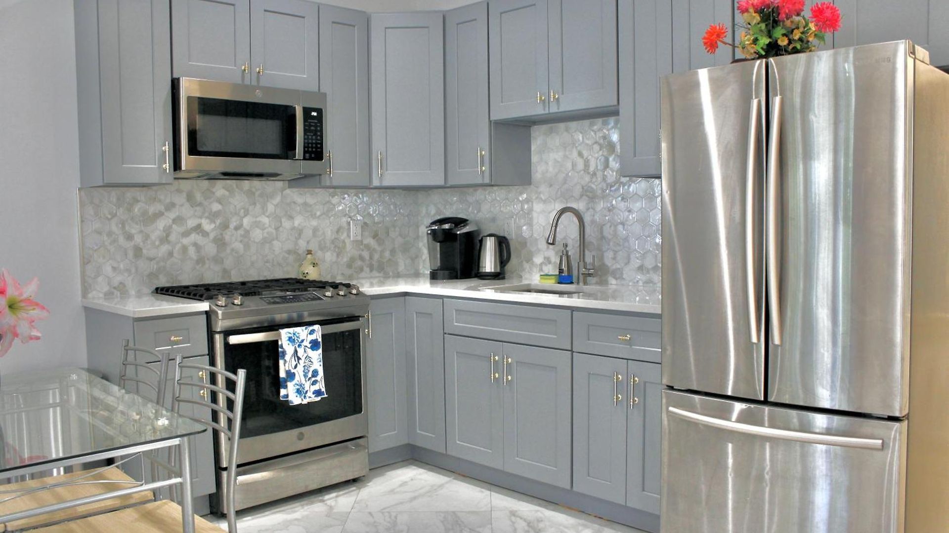 15 Minutes From Manhattan 2-bedroom In Lic Astoria Queens
