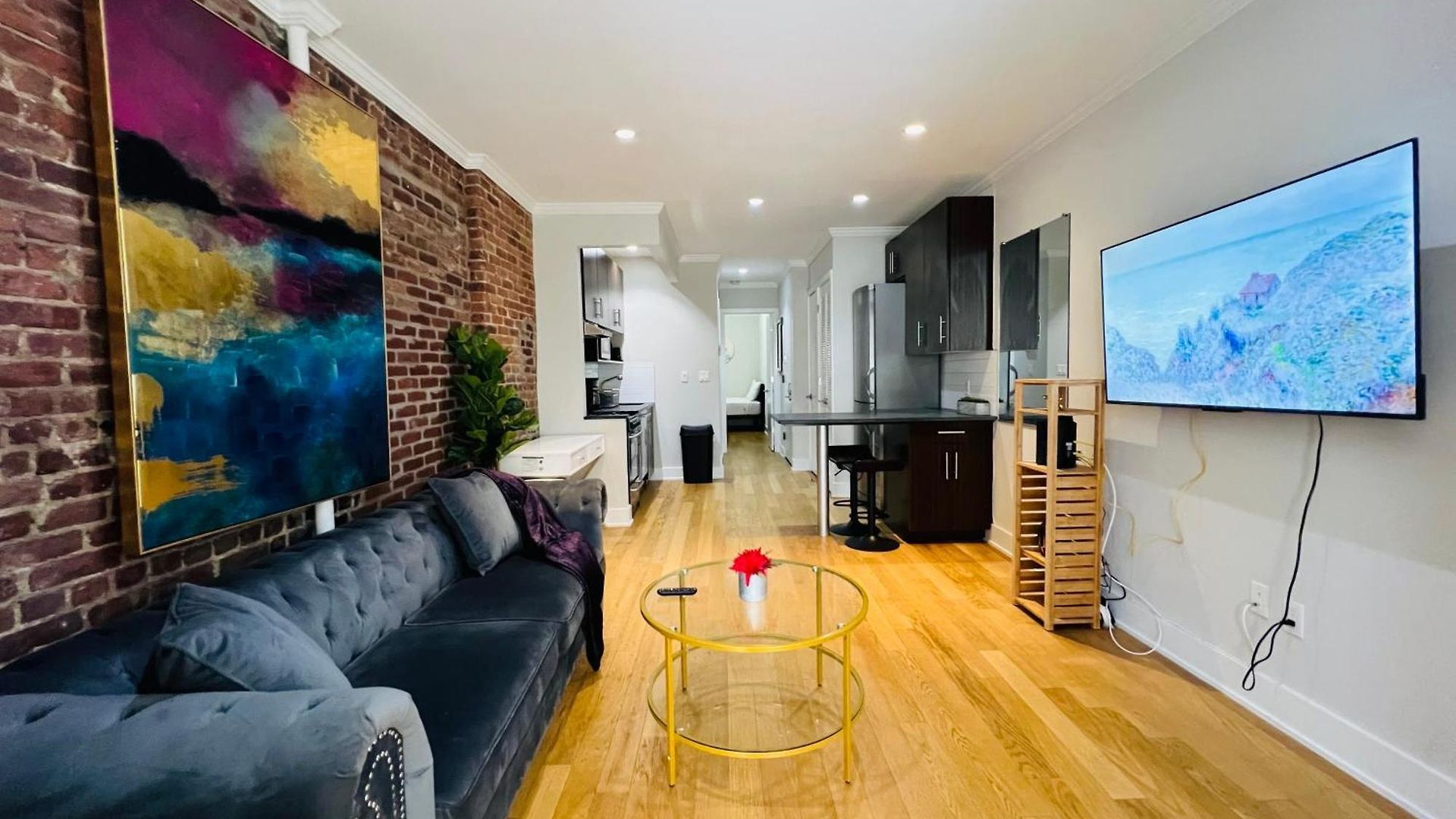 Midtown West By Times Square Apartment *