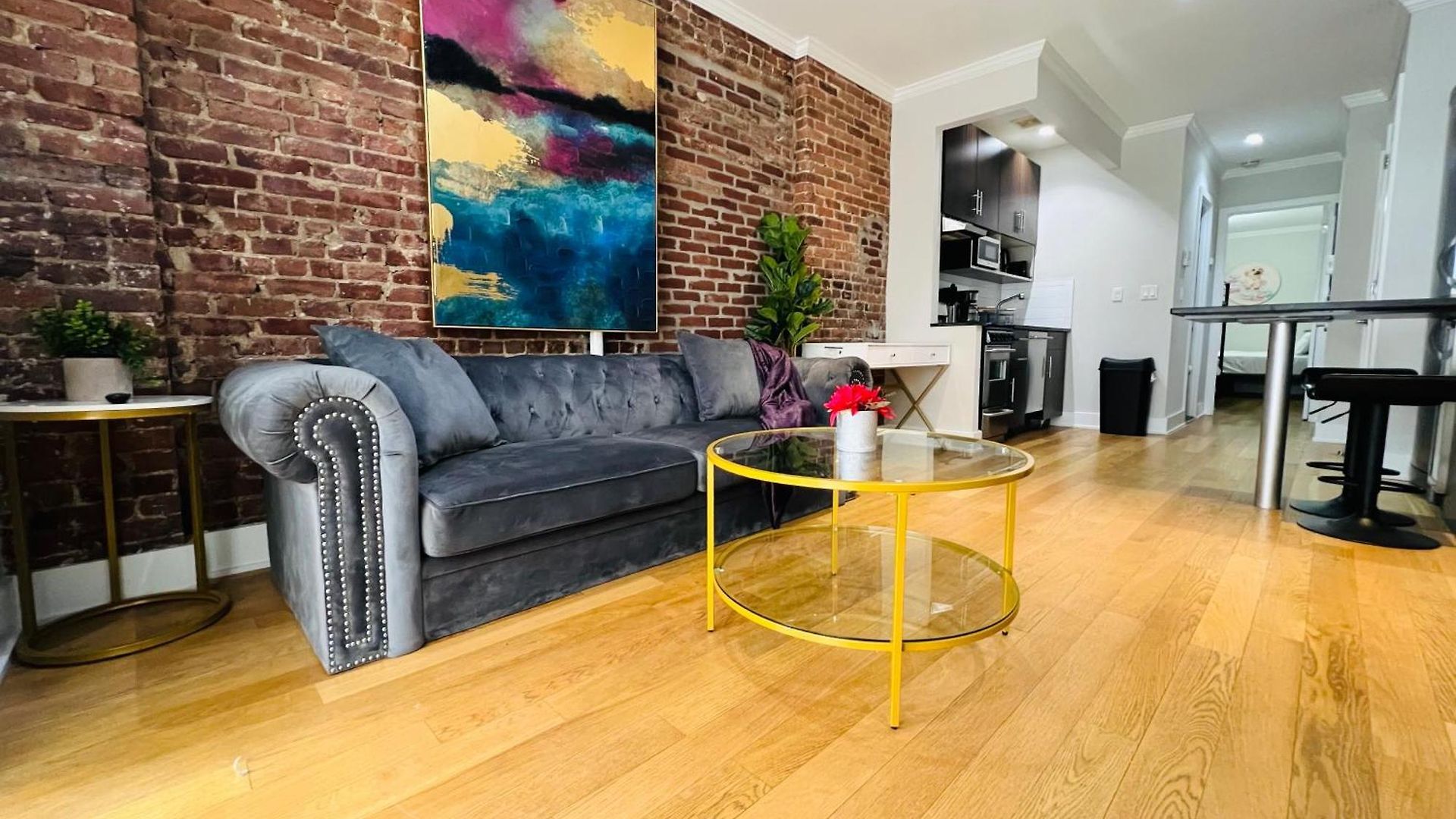 Midtown West By Times Square Apartment *