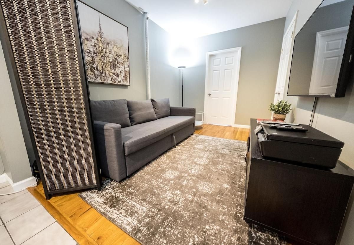 Apartment 2br Near Mount Sinai & Metropolitan Hospitals New York