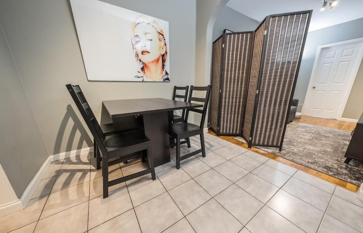 Apartment 2br Near Mount Sinai & Metropolitan Hospitals New York