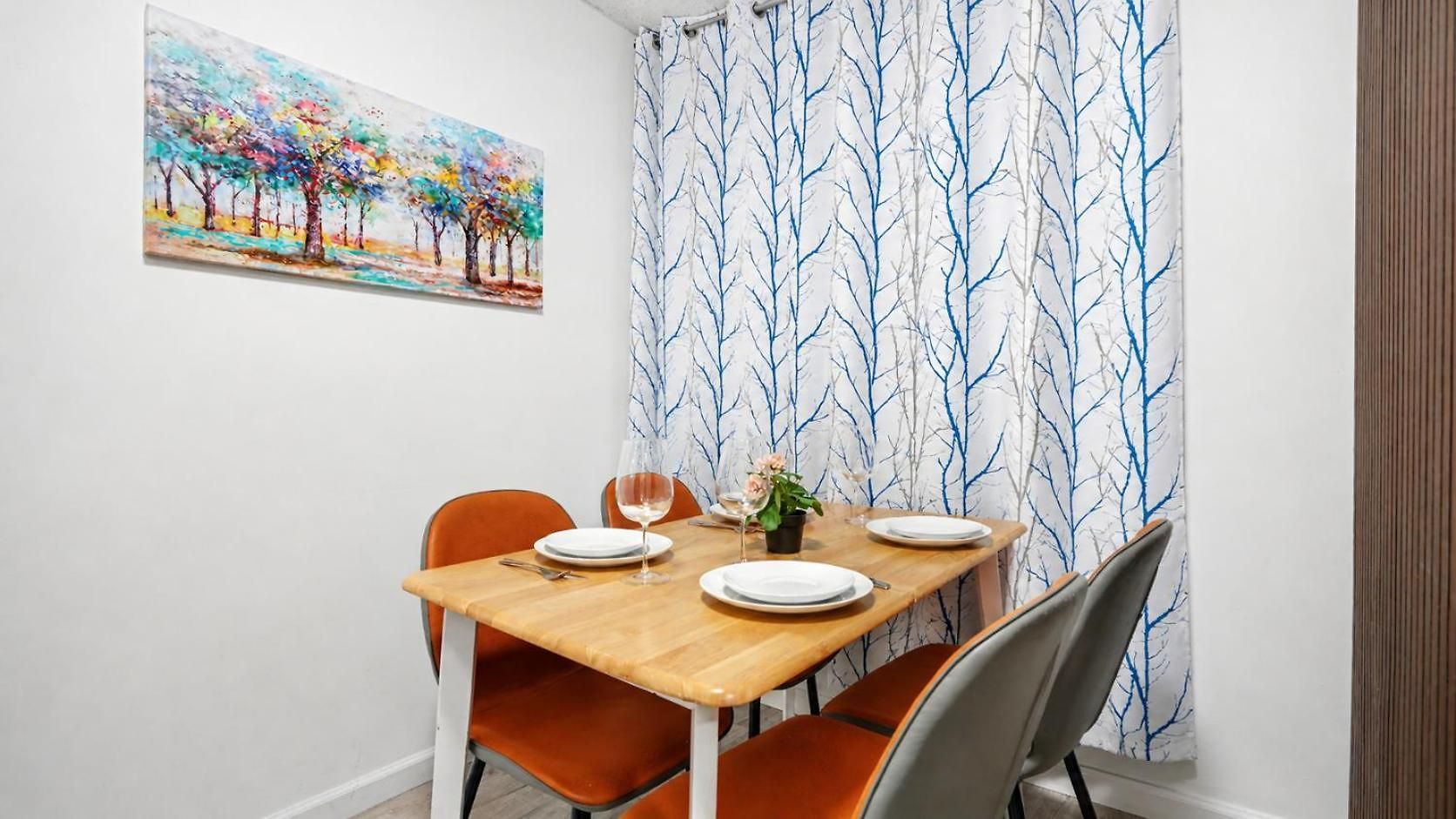 Elegant 3 Bedroom Unit In Lower Manhattan New York