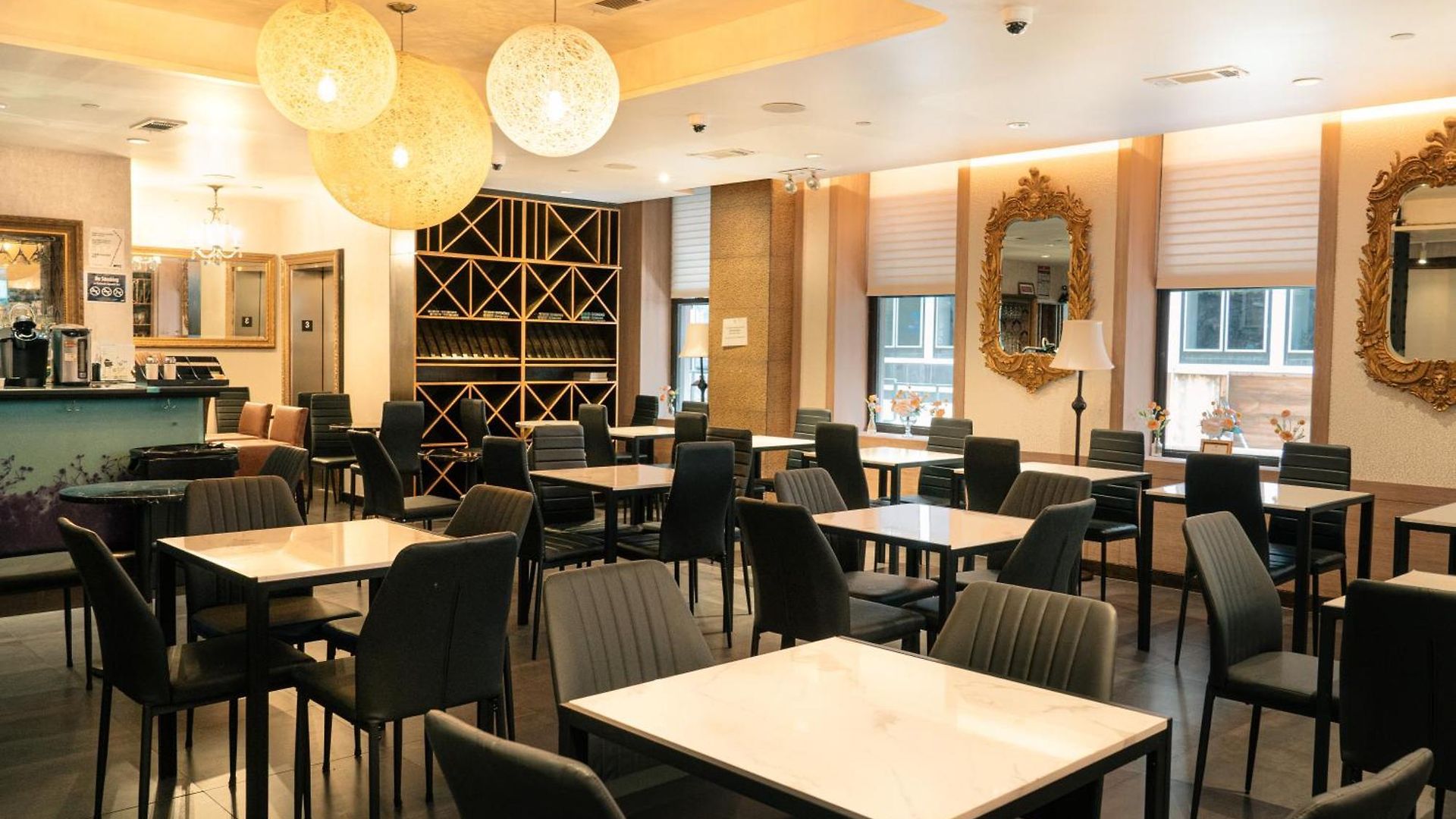 Stanford Hotel 3*