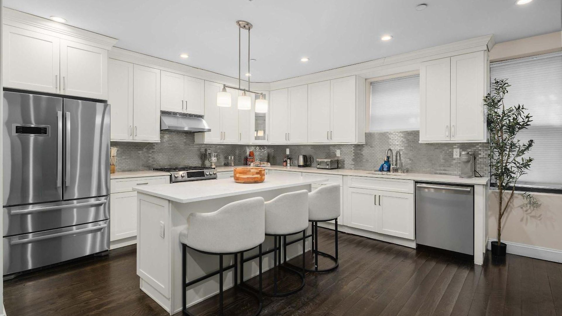 Stylish 3br Designer In Nyc *
