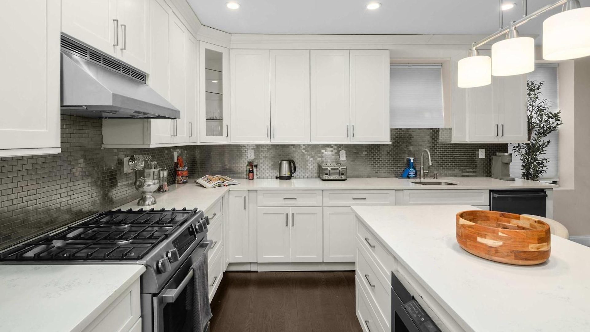 Stylish 3br Designer In Nyc *
