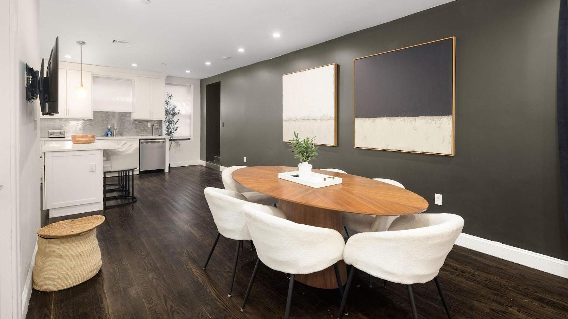 Stylish 3br Designer In Nyc
