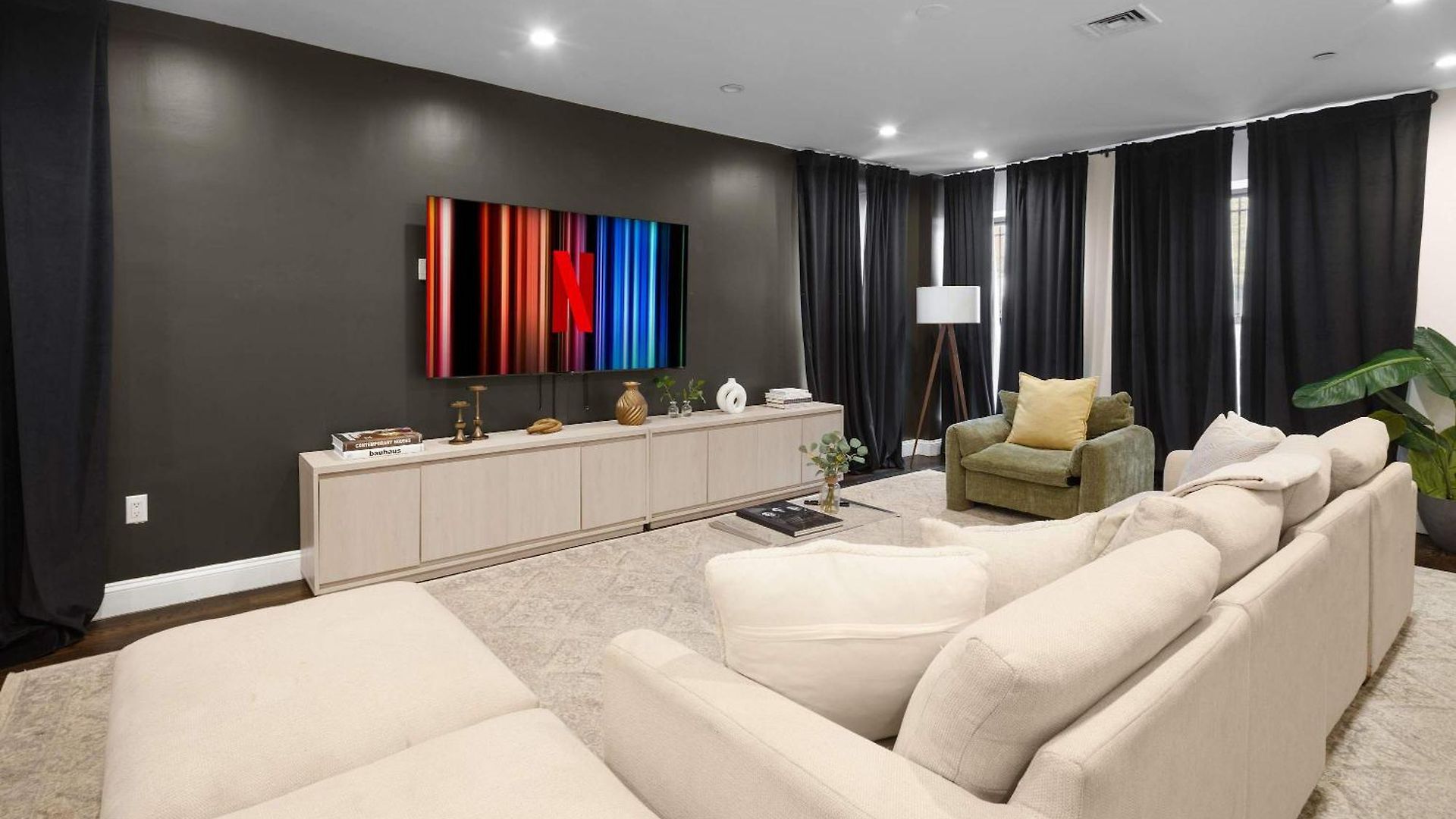 Stylish 3br Designer In Nyc * New York