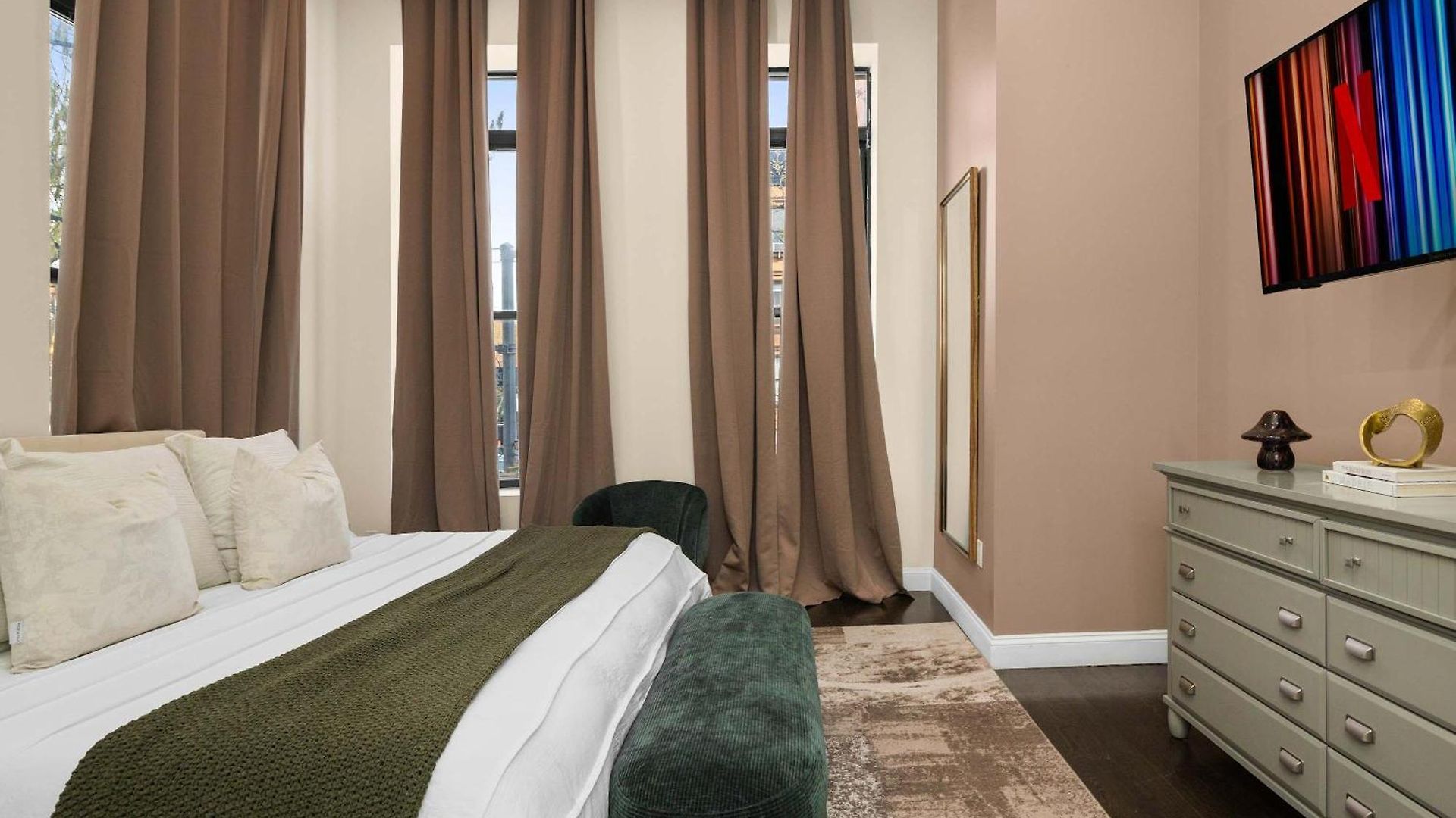 Stylish 3br Designer In Nyc New York