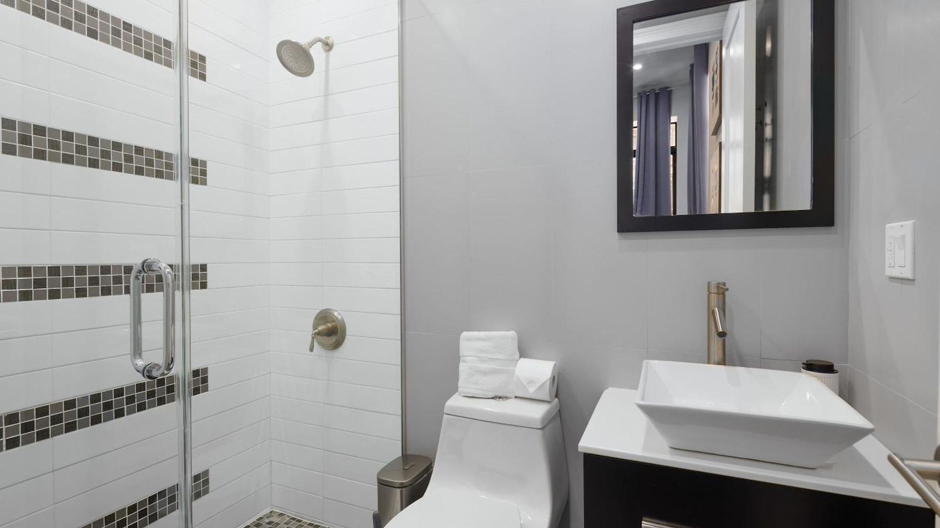 Stylish 3br Designer In Nyc Apartment New York