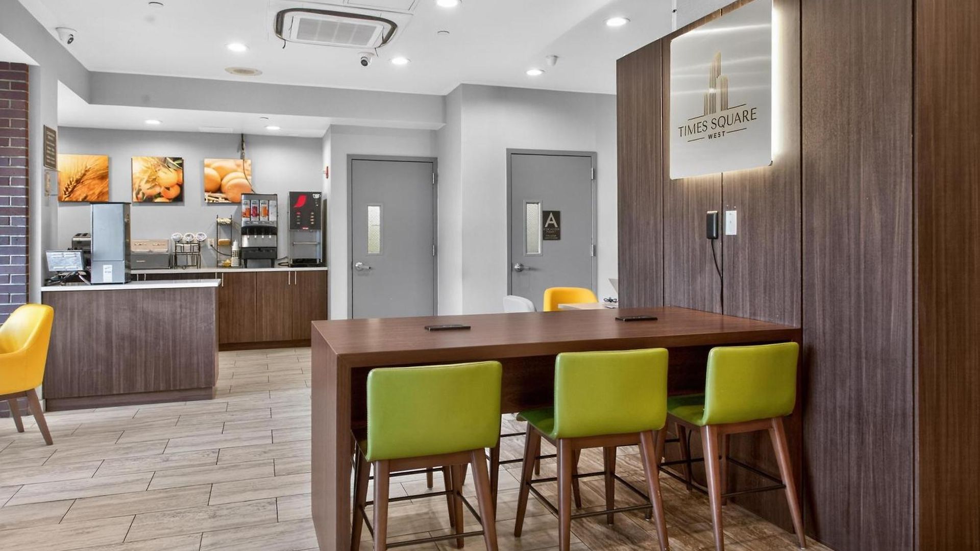 Times Square West Hotel, Bw Signature Collection 3* New York