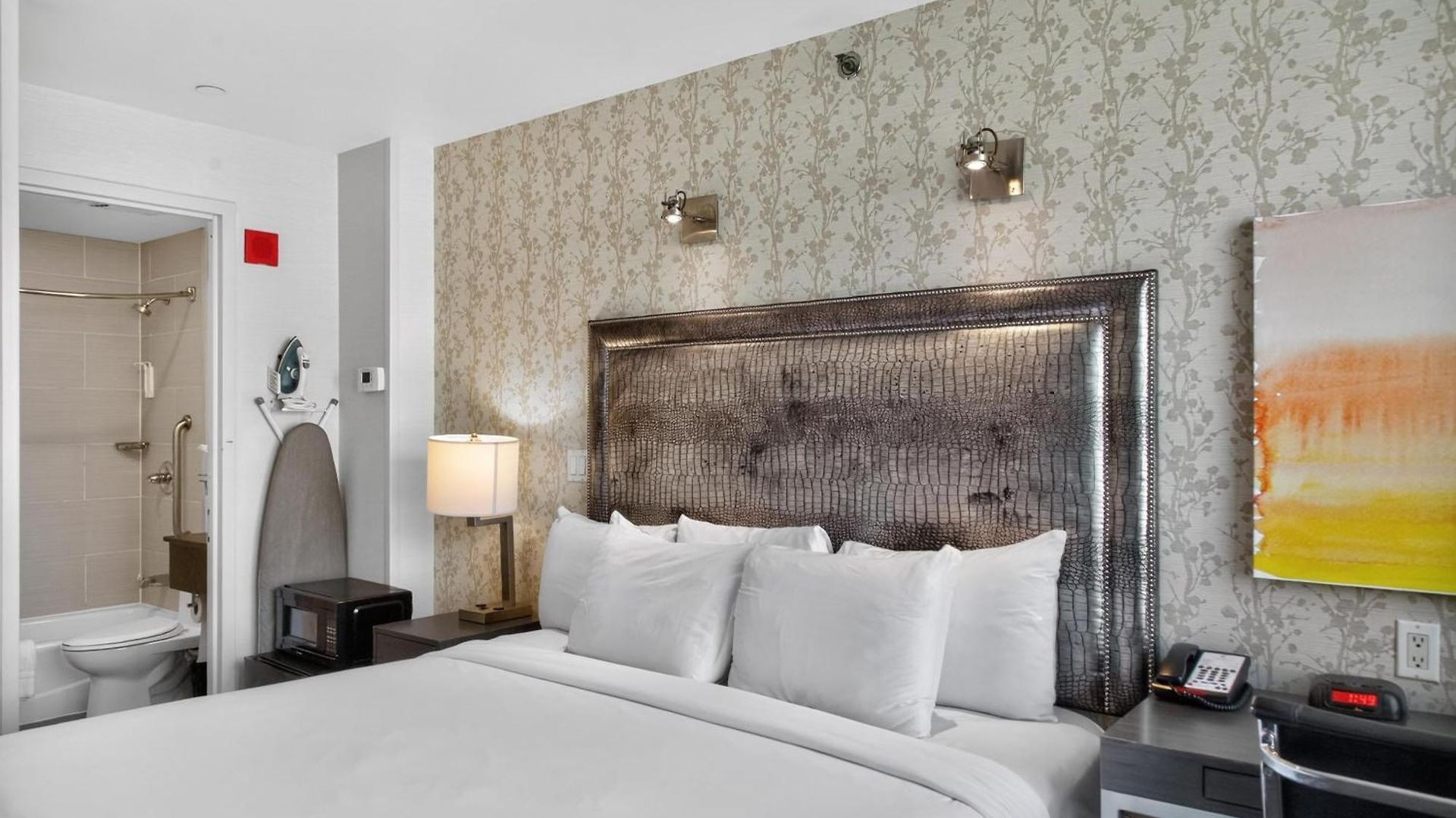 Times Square West Hotel, Bw Signature Collection Hotel 3*
