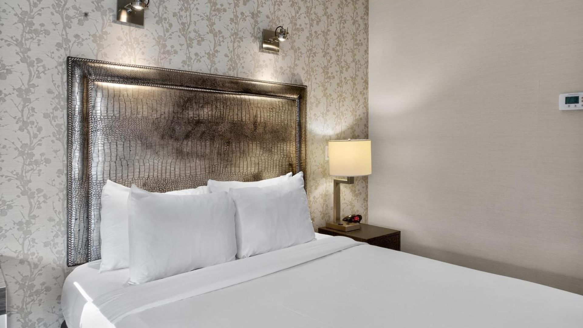 Hotel Times Square West Hotel, Bw Signature Collection 3*