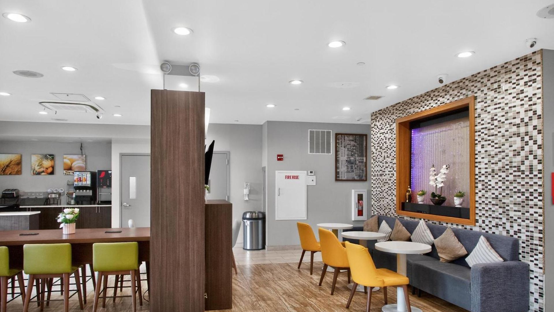 Times Square West Hotel, Bw Signature Collection Hotel 3*
