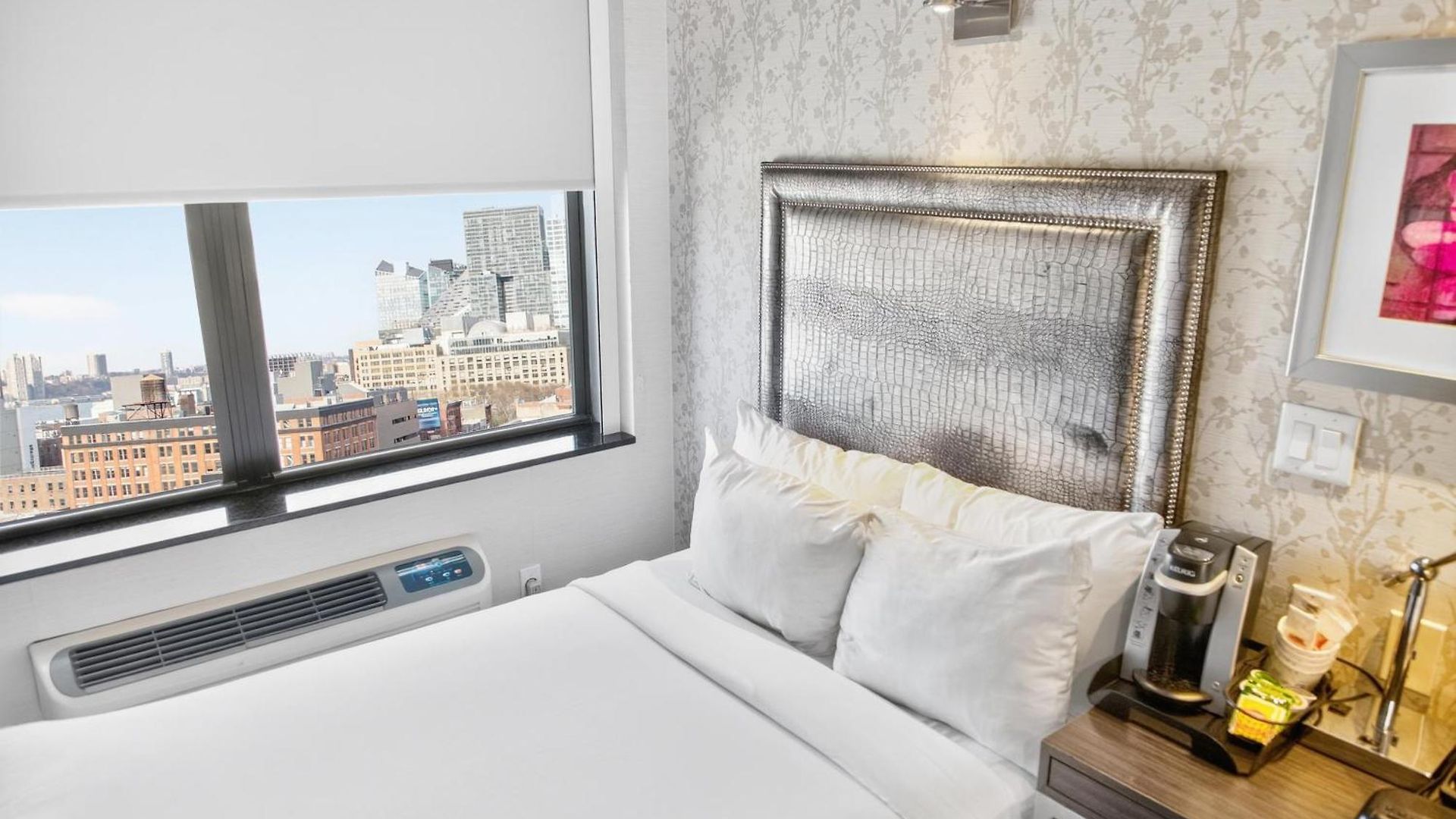 Times Square West Hotel, Bw Signature Collection 3* New York