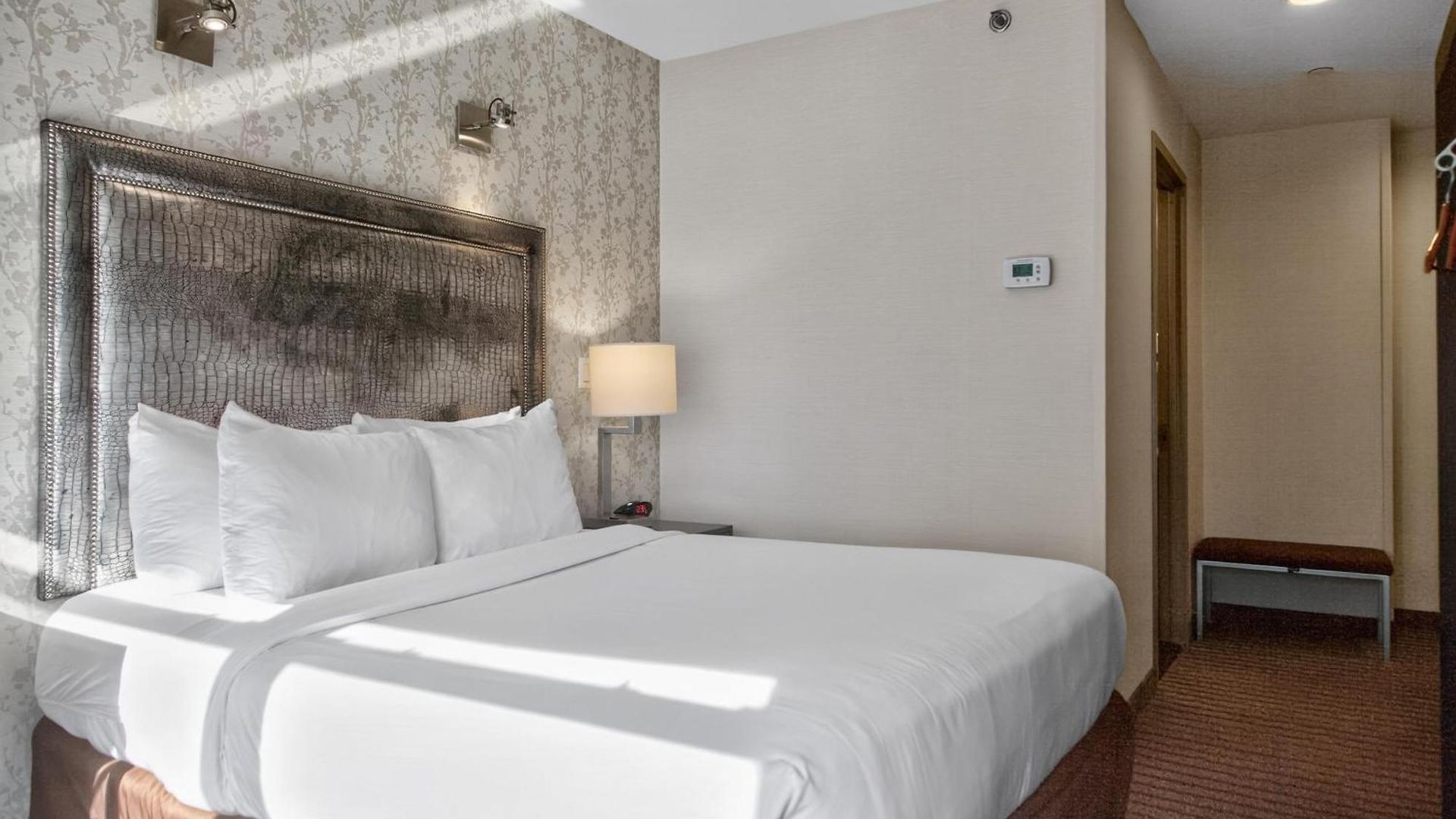 Times Square West Hotel, Bw Signature Collection 3* New York