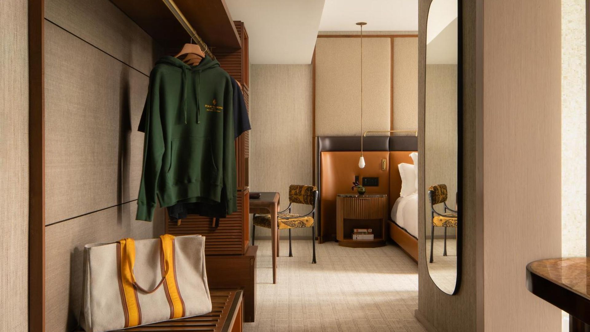 Four Seasons Downtown Hotel 5*