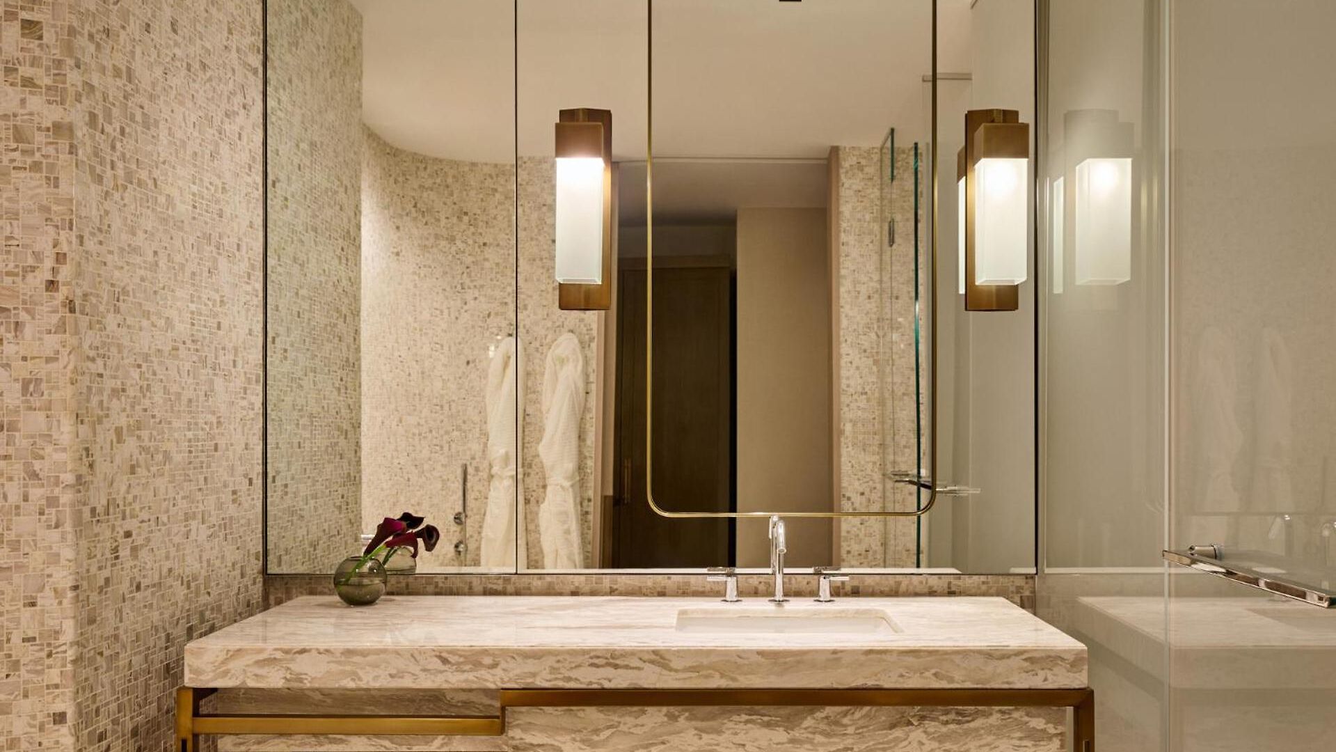 Hotel Four Seasons Downtown 5*