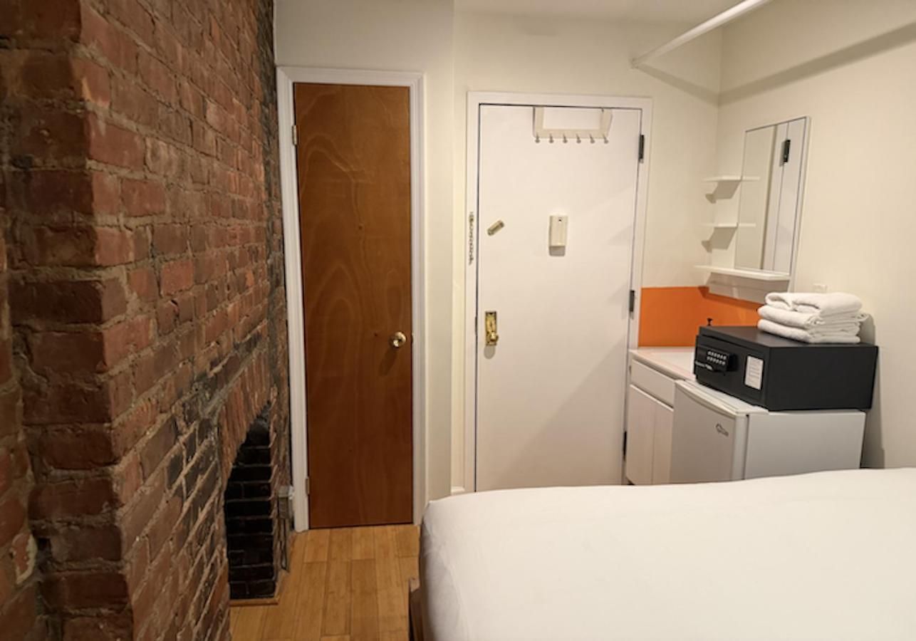 Hotel Chelsea Nyc 2*