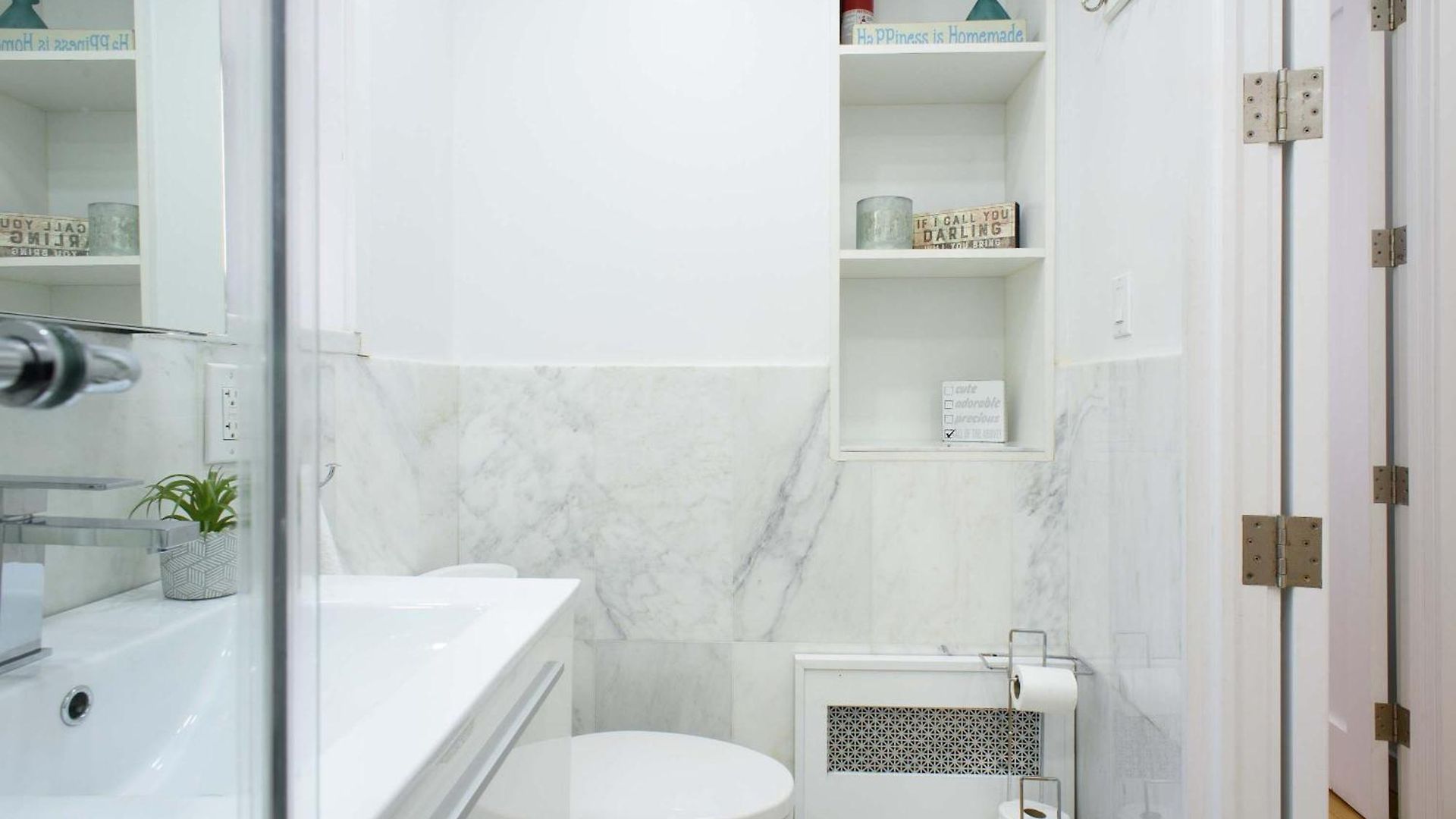 Apartment 62-2b Renovated 1br In Prime Upper East Side