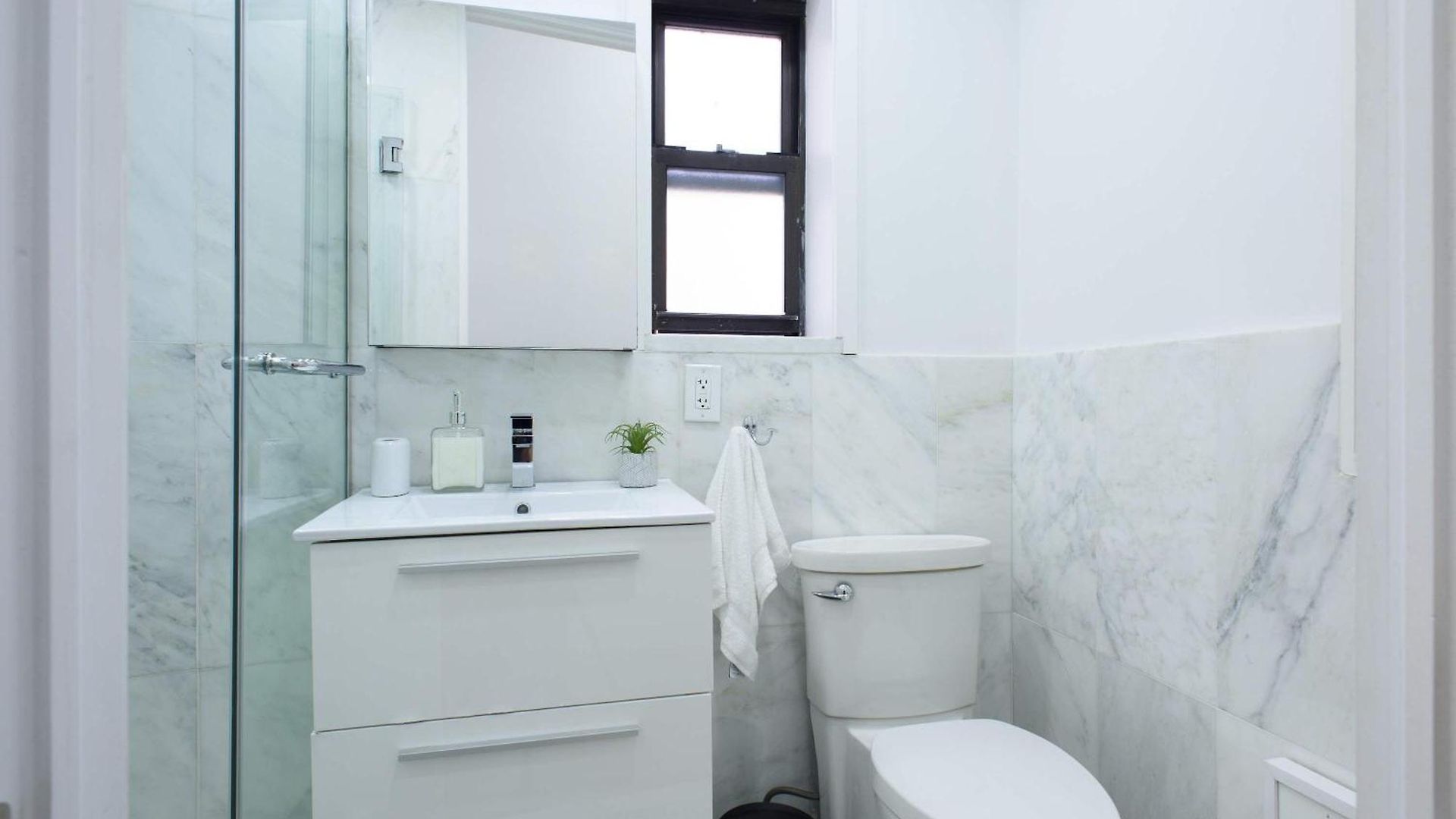 62-2b Renovated 1br In Prime Upper East Side *