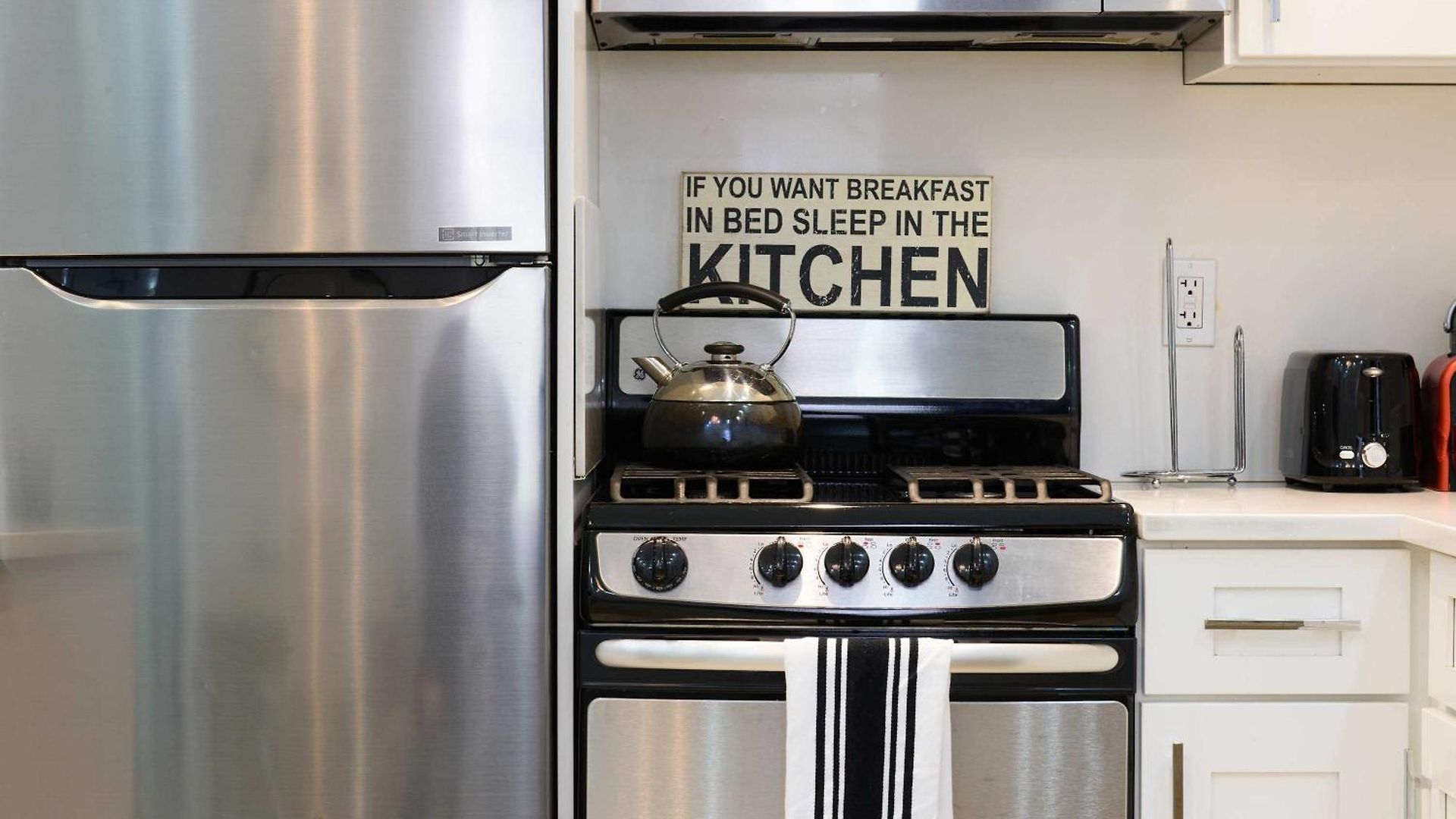 Apartment 62-2b Renovated 1br In Prime Upper East Side *