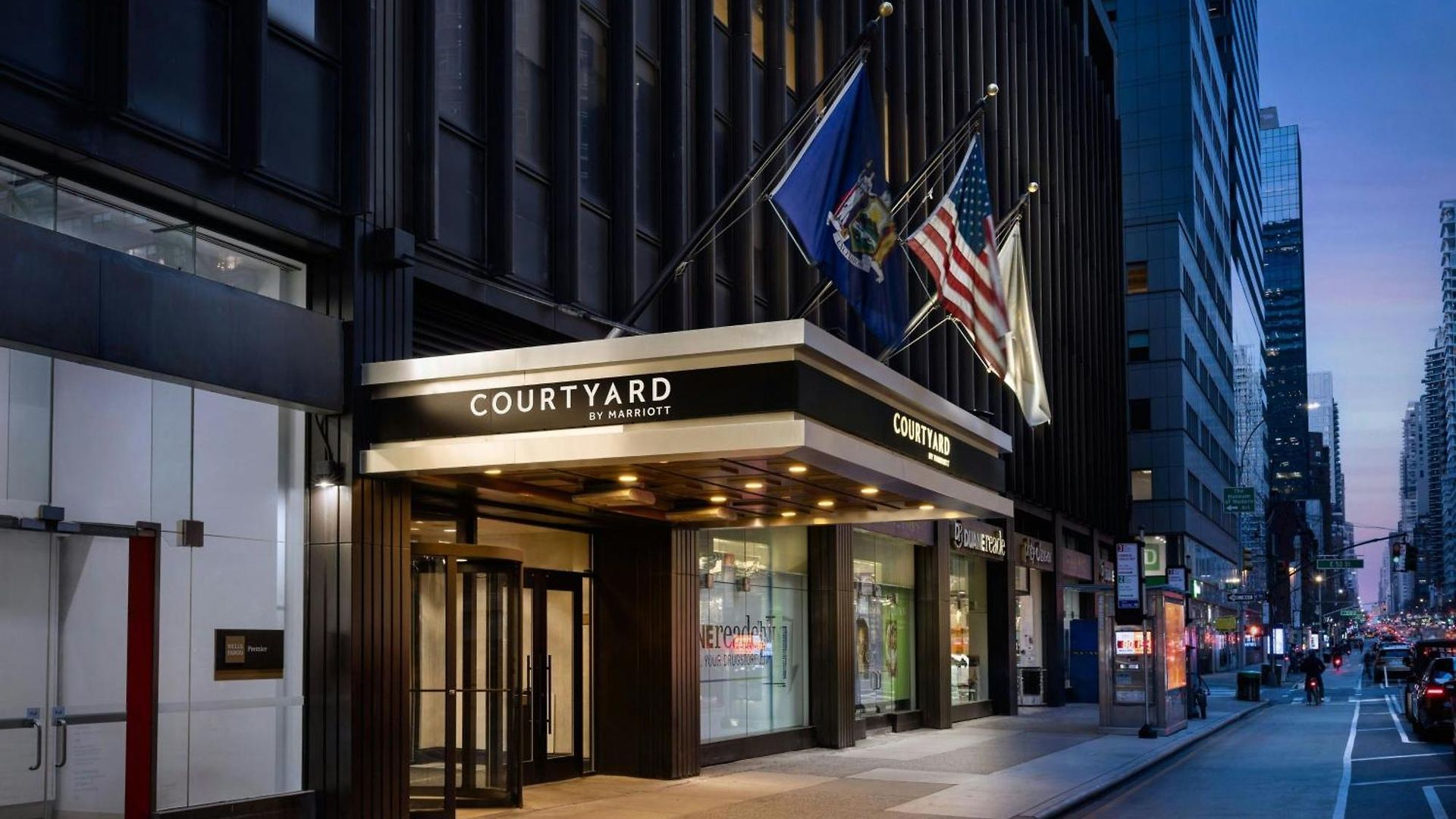 Courtyard Manhattan/midtown East 4*