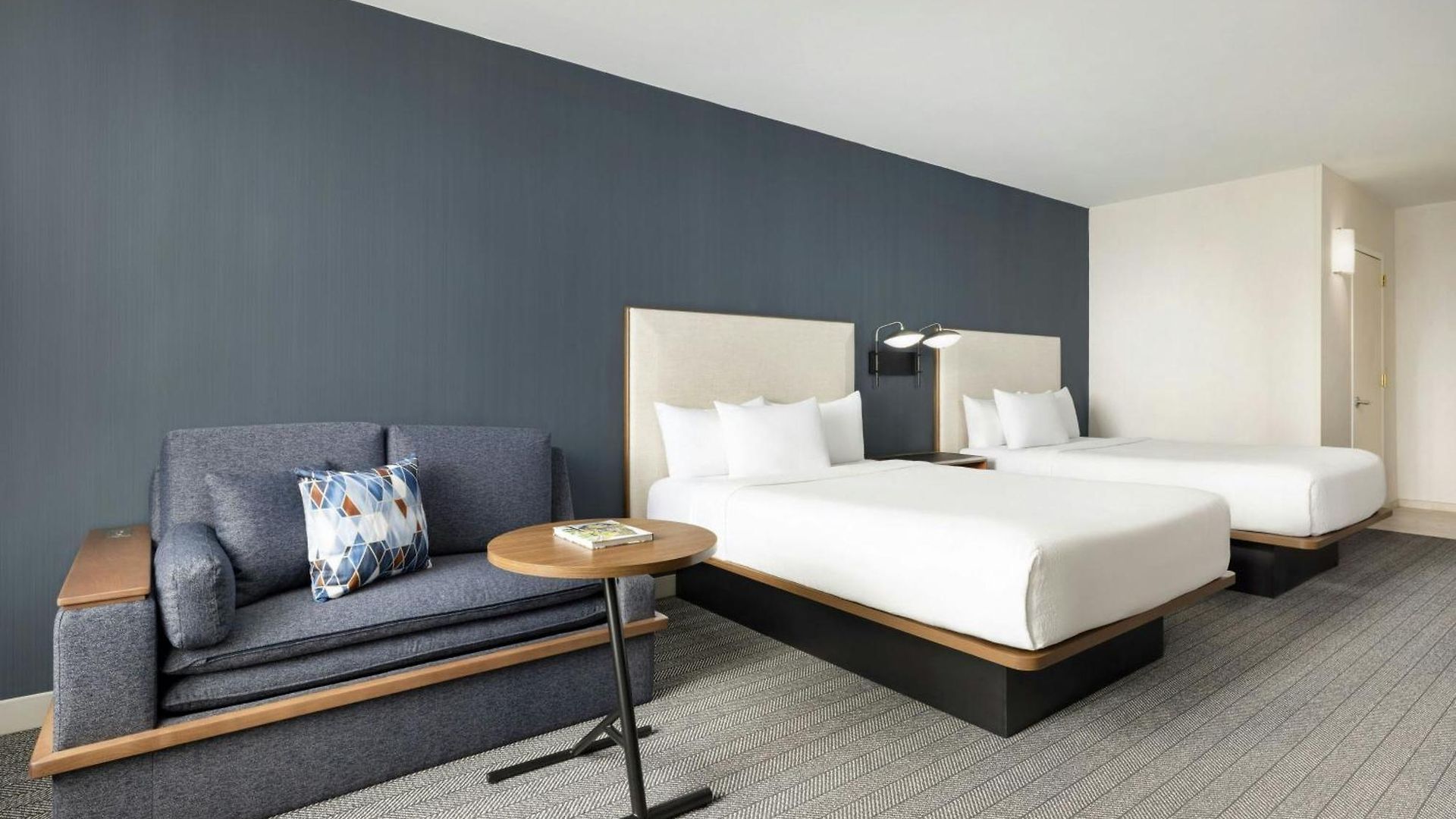 Courtyard Manhattan/midtown East Hotel 4*